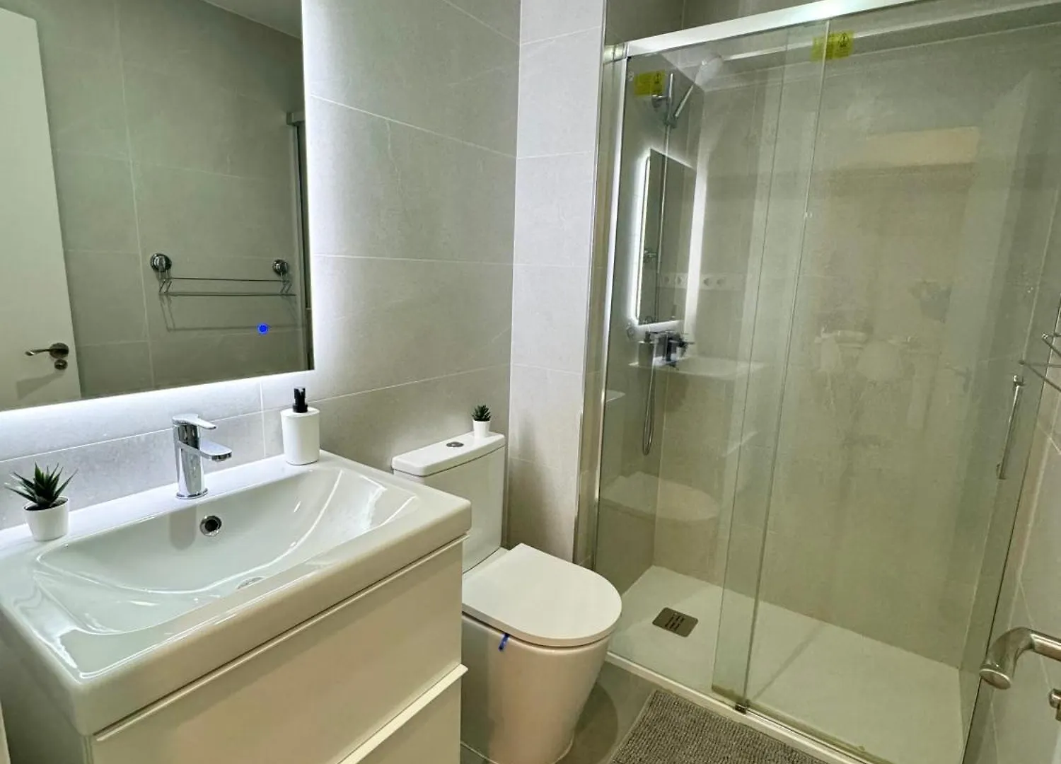 Malaga Luxury Apartment Near To The Beach
